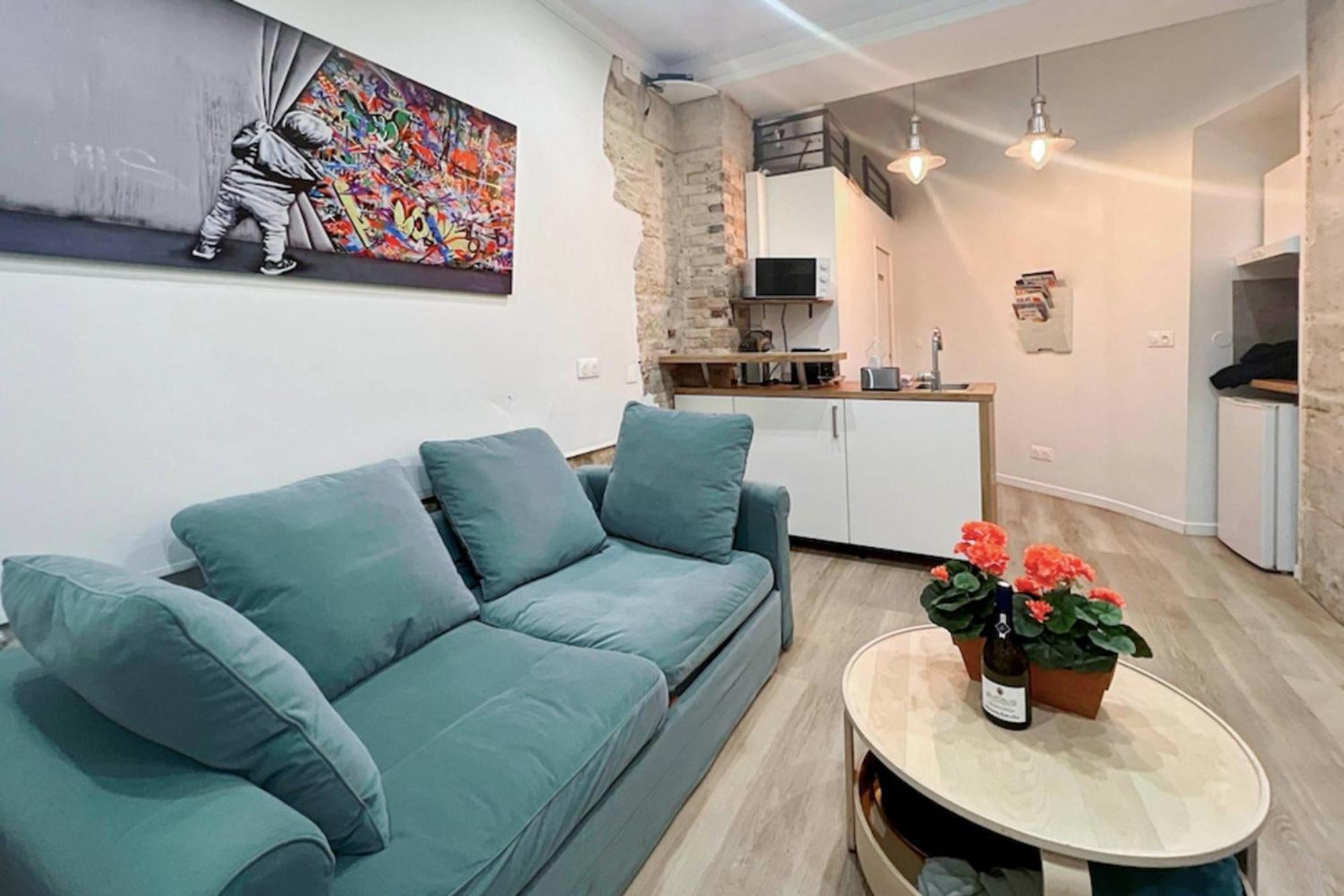 Ideally Located And Atypical Apartment In ปารีส ภายนอก รูปภาพ